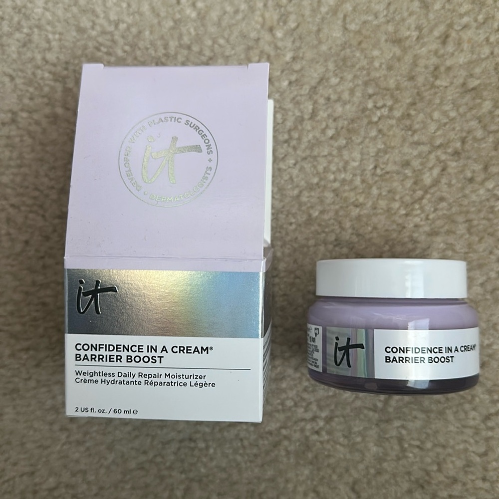 It Cosmetics Confidence in a cream barrier boost